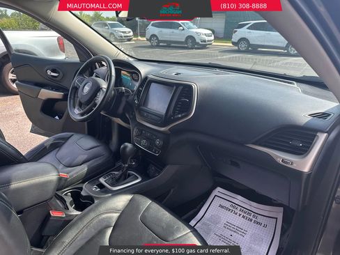 Used 2018 Jeep Cherokee Limited image 22