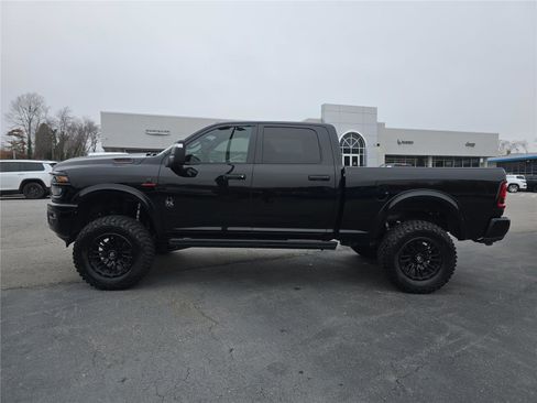New 2026 RAM 2500 Big Horn AWD/4WD image 7