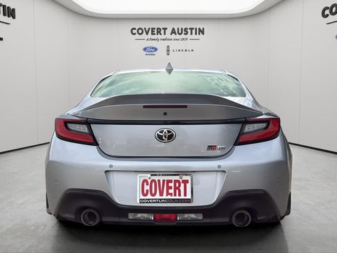 Used 2023 Toyota GR86 Premium image 4