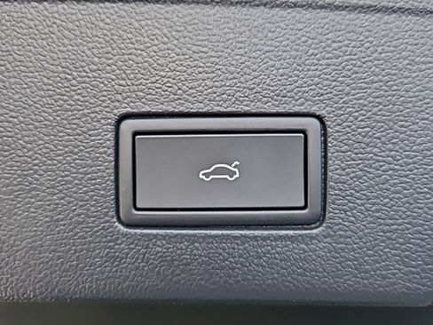 New 2026 Volkswagen Atlas Cross Sport SEL image 20