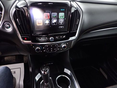 Used 2019 Chevrolet Traverse Premier w/ LPO, Blackout Package AWD/4WD image 33