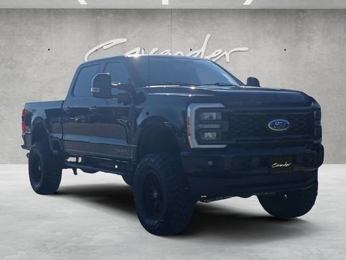 Used 2023 Ford F250 Lariat w/ Sport Appearance Package AWD/4WD image 2