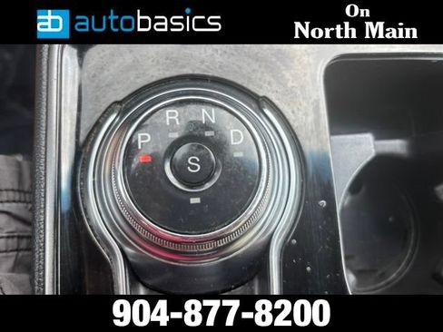 Used 2019 Ford Edge SE FWD image 32