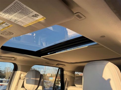 Used 2019 Lincoln Navigator Reserve w/ Cargo Package image 20