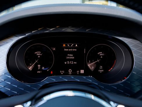 Used 2023 Bentley Bentayga image 10