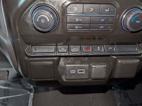 Used 2021 Chevrolet Silverado 1500 Custom image 21