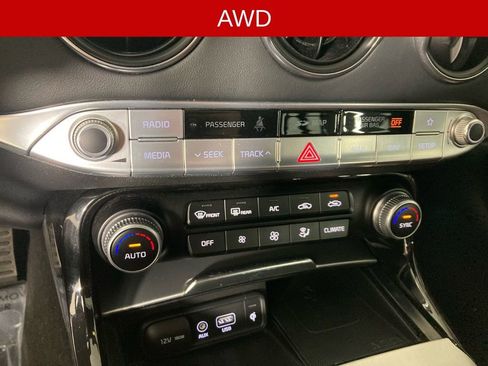 Used 2019 Kia Stinger GT2 image 10