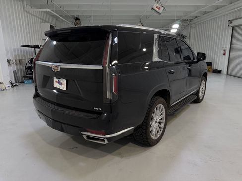 Used 2022 Cadillac Escalade Premium Luxury RWD image 5