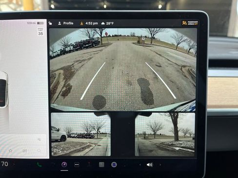 Used 2022 Tesla Model Y Long Range image 36