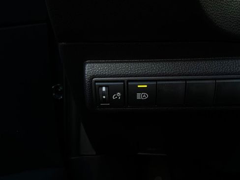 Used 2026 Toyota Corolla LE FWD image 23