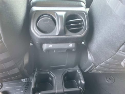 Used 2020 Jeep Wrangler Unlimited Sport AWD/4WD image 17