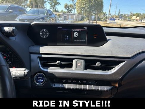 Used 2021 Lexus UX 250h image 22