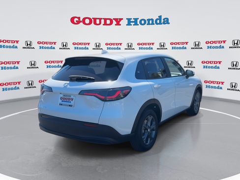 New 2026 Honda HR-V LX image 8