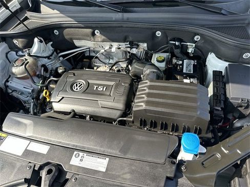 Used 2020 Volkswagen Atlas Cross Sport SE w/ Panoramic Sunroof Package image 29