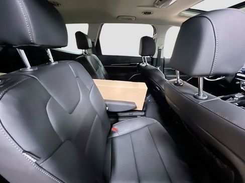 New 2025 Kia Telluride S image 31