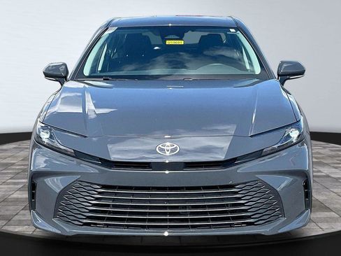 Used 2025 Toyota Camry LE w/ Convenience Package FWD image 2