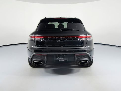 Certified 2025 Porsche Macan AWD/4WD image 9
