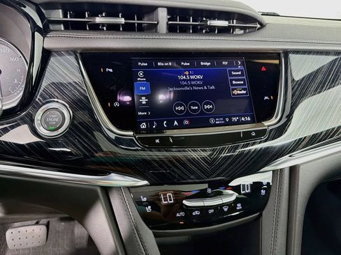 Used 2025 Cadillac XT6 Premium Luxury FWD image 20