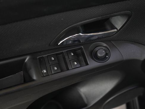 Used 2014 Chevrolet Cruze LT FWD image 18