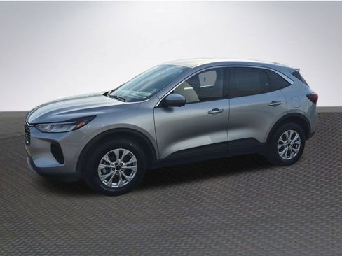 Used 2023 Ford Escape Active w/ Tech Pack #2 image 2