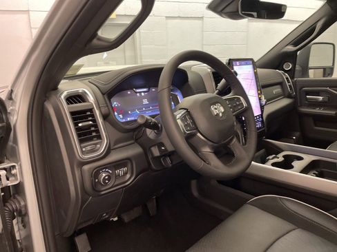 New 2026 RAM 3500 Laramie AWD/4WD image 20