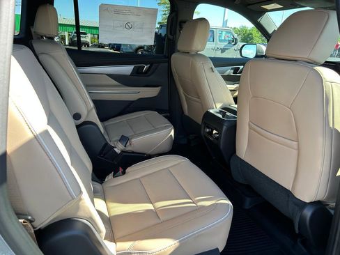 New 2026 Buick Enclave Preferred w/ LPO, Floor Liner Package image 17