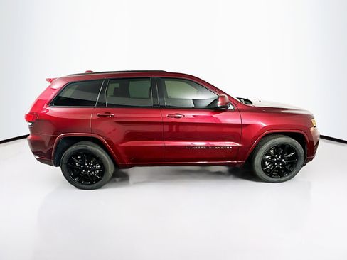 Used 2022 Jeep Grand Cherokee Laredo X image 10