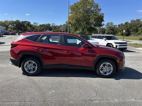 New 2026 Hyundai Tucson SE image 9