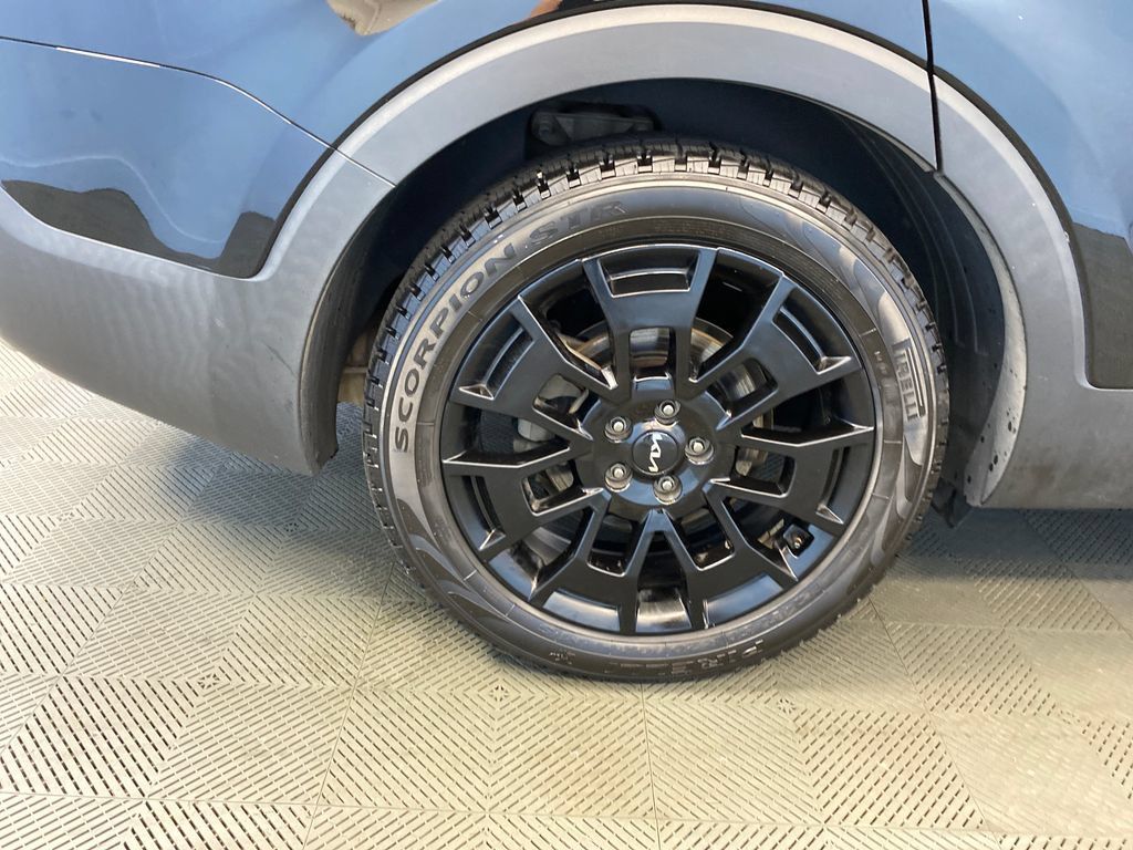 Used 2022 Kia Telluride SX w/ Nightfall Edition Package AWD/4WD image 33