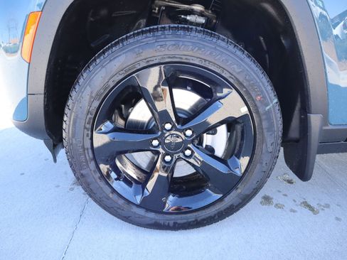 New 2026 Jeep Grand Cherokee L Limited image 21