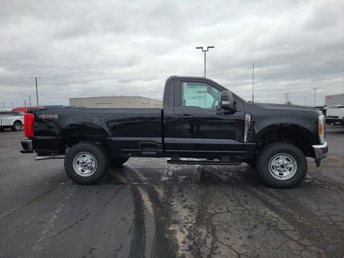 New 2026 Ford F250 XL w/ XL Off-Road Package AWD/4WD image 3