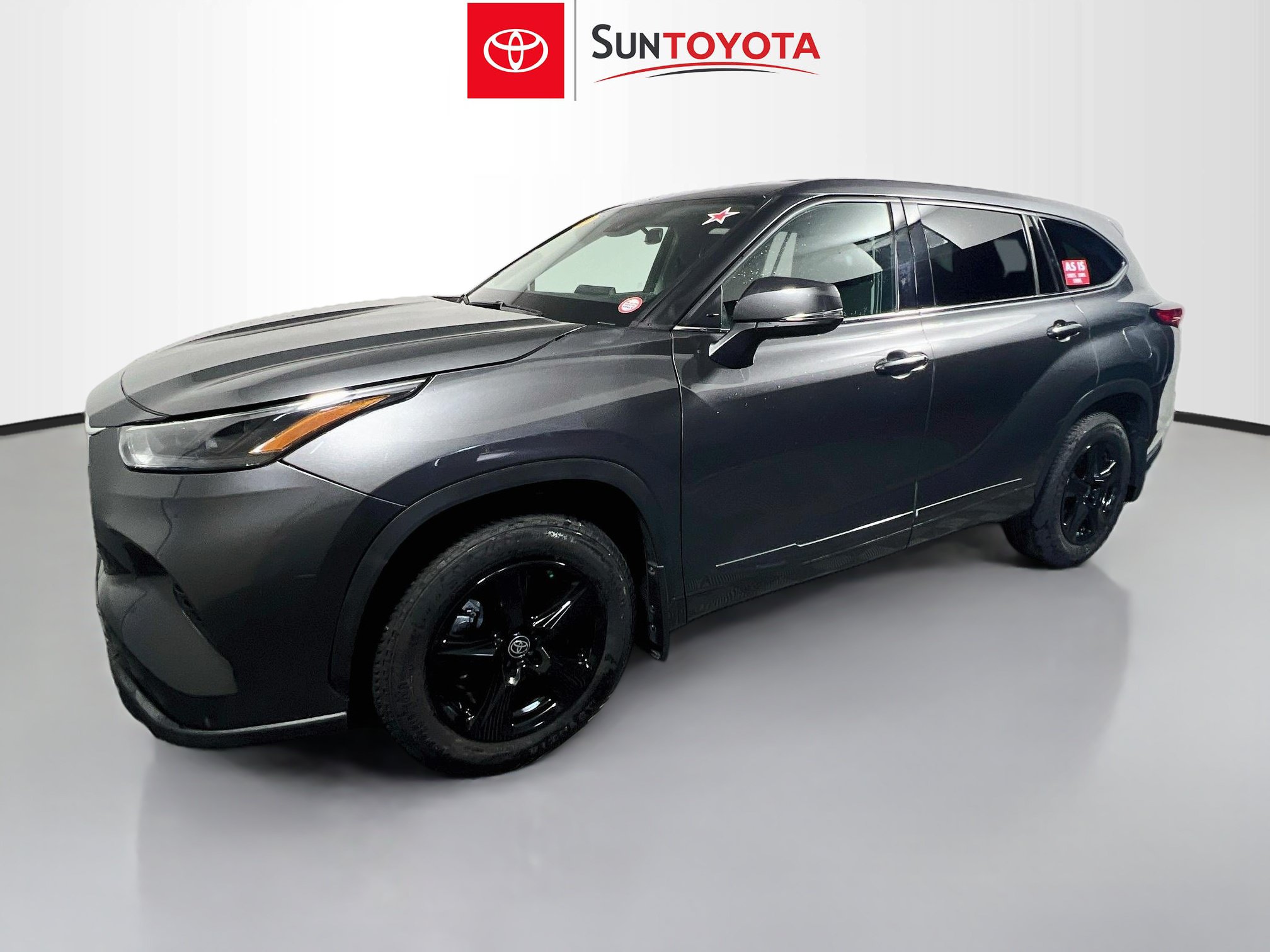 Used 2022 Toyota Highlander LE AWD/4WD image 9