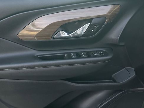 Used 2021 GMC Terrain SLE image 12