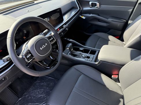 New 2025 Kia Sorento S w/ Panoramic Sunroof Package image 6