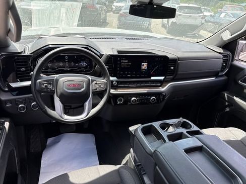 Used 2024 GMC Sierra 1500 Elevation AWD/4WD image 13