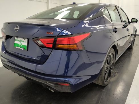 Used 2023 Nissan Altima 2.5 SR FWD image 9