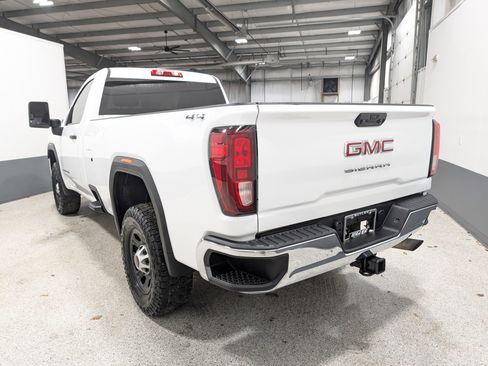 Used 2022 GMC Sierra 3500 Pro w/ Convenience Package image 5