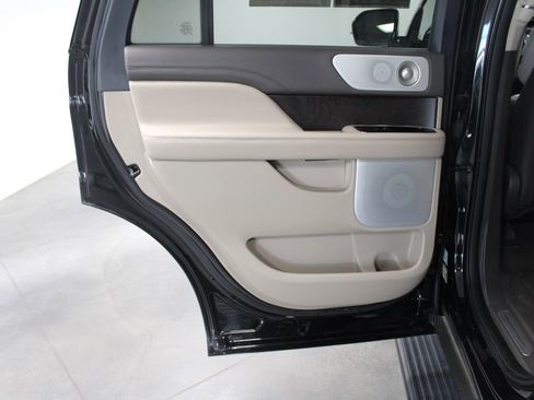 Used 2023 Lincoln Navigator Reserve image 31
