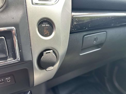 Used 2019 Nissan Titan SV AWD/4WD image 20