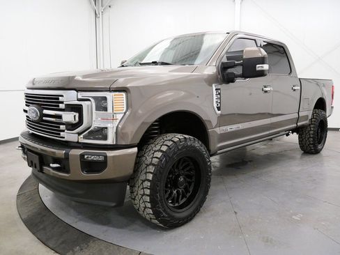 Used 2020 Ford F250 Limited w/ FX4 Off-Road Package image 3
