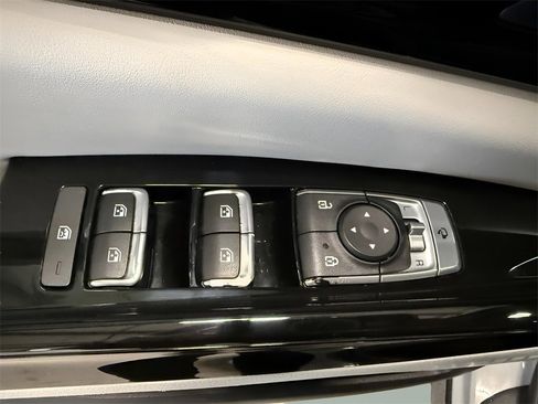 Used 2022 Kia Carnival SX image 14