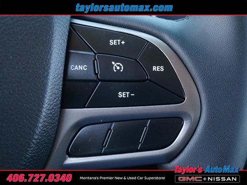 Used 2022 Jeep Cherokee Latitude Lux w/ Sun & Sound Group AWD/4WD image 24