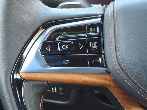 New 2025 Jeep Grand Cherokee Summit image 13