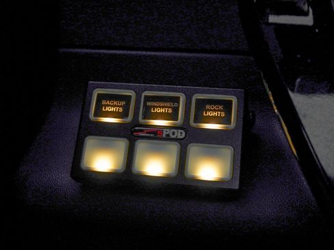 Used 2024 GMC Sierra 1500 AT4 w/ Technology Package image 22