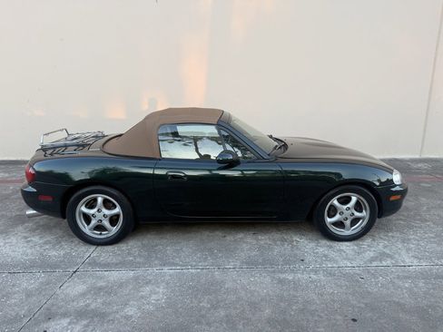 Used 1999 MAZDA MX-5 Miata image 14
