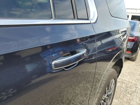 Used 2023 GMC Yukon XL Denali AWD/4WD image 13