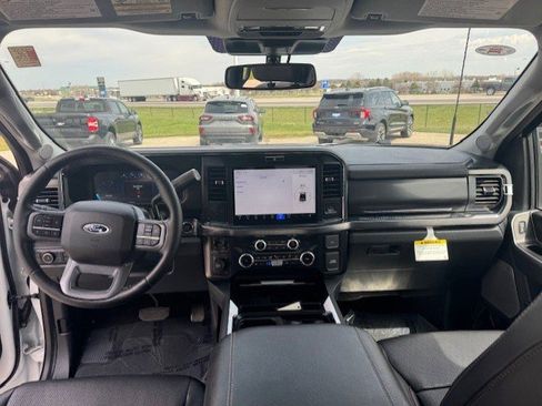 Used 2025 Ford F250 Lariat AWD/4WD image 30