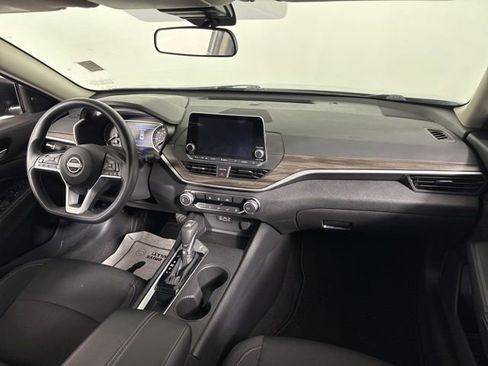 Used 2025 Nissan Altima 2.5 SV FWD image 20