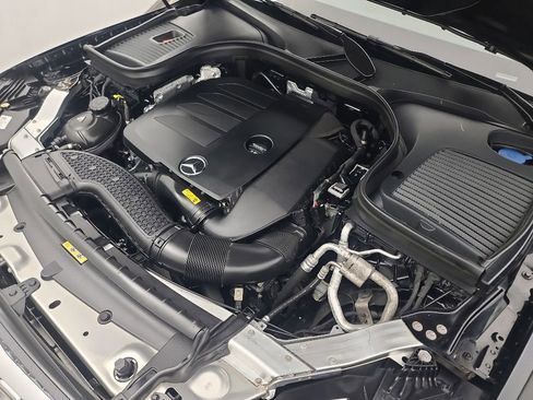 Used 2022 Mercedes-Benz GLC 300 4MATIC image 38
