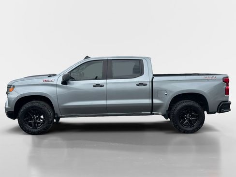 Used 2023 Chevrolet Silverado 1500 Custom Trail Boss AWD/4WD image 2